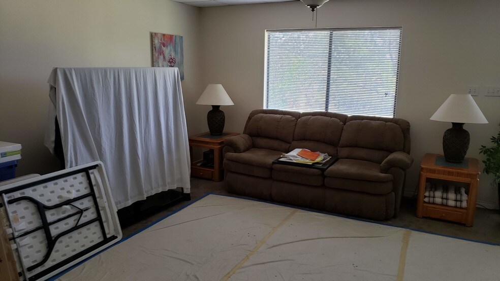 More Photos Of 21511 State Highway 71 W, Spicewood Light Manufacturing For Sale