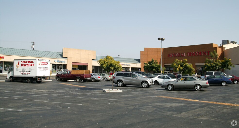 More Photos Of 1540-1700 W Rosecrans Ave, Compton Storefront For Lease