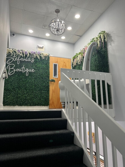 More Photos Of 892-894 Oaklawn Ave, Cranston Office Residential For Sale