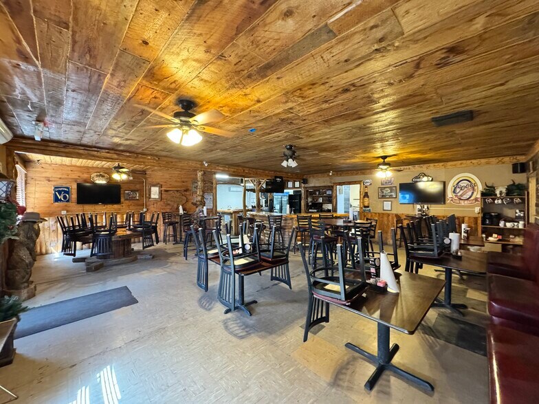 More Photos Of 1550 Missouri Valley Rd, Riverton Restaurant For Sale