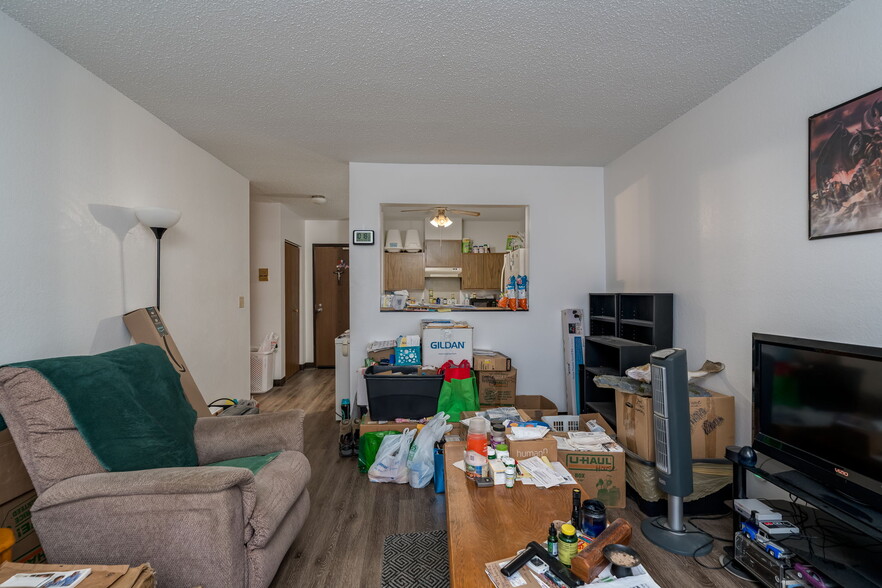 More Photos Of 3200 Maple Ave, Slayton Apartments For Sale