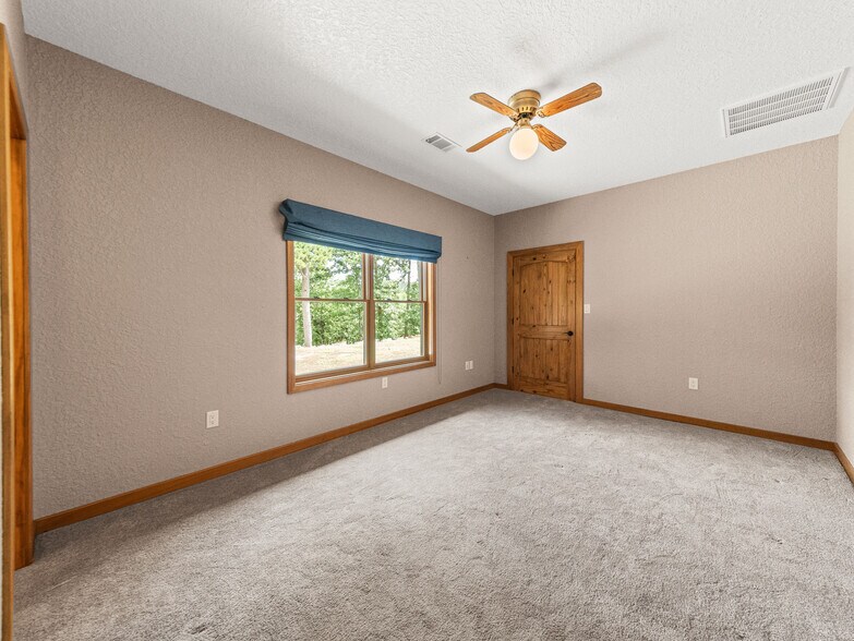 More Photos Of 110 Lizard ln, Story Specialty For Sale