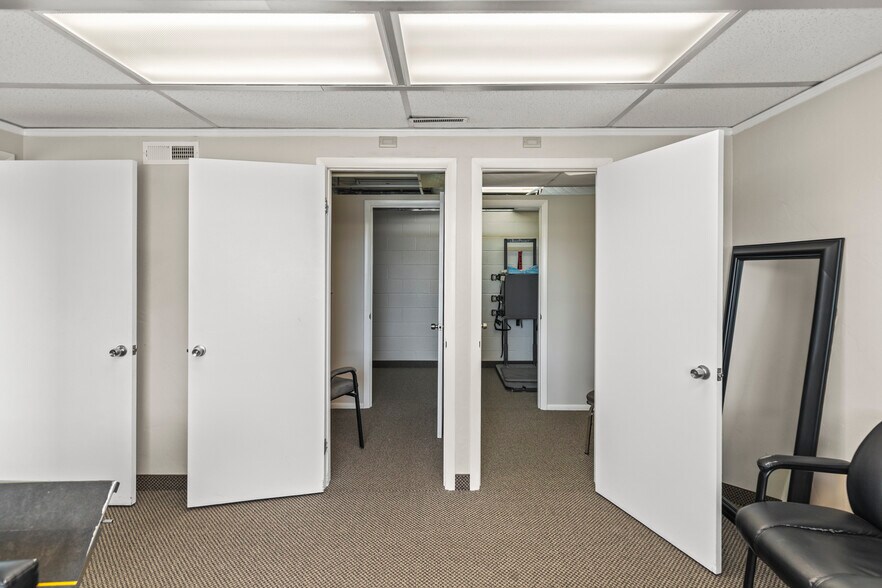 More Photos Of 458 Main st, Richfield Freestanding For Sale