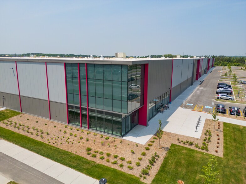 More Photos Of 405 Huntmar Dr, Ottawa Service For Lease