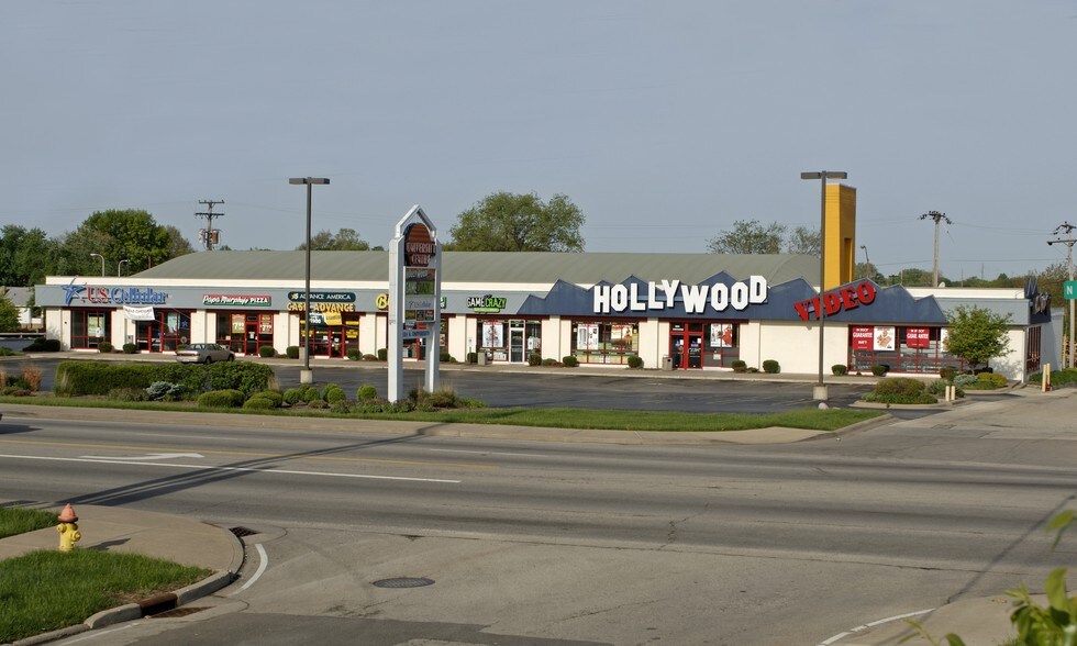More Photos Of 3125-3127 N University St, Peoria General Retail For Sale