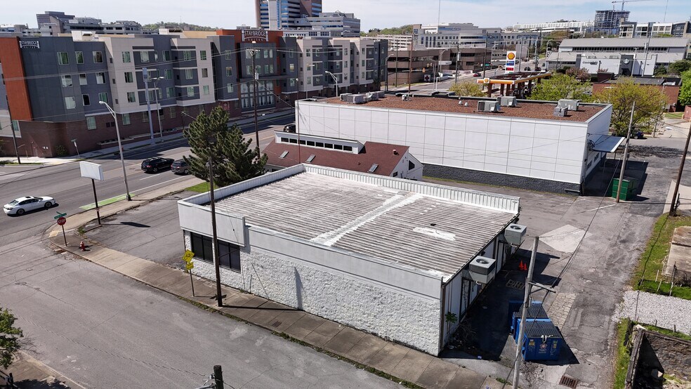 More Photos Of 2100 Charlotte Ave, Nashville Freestanding For Lease