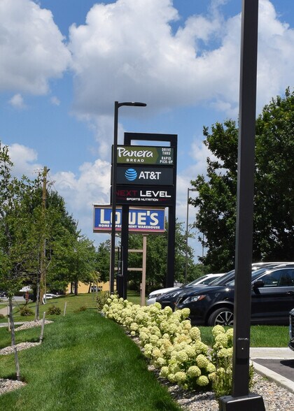 More Photos Of 2887 Richmond Rd, Lexington Storefront Retail Office For Sale