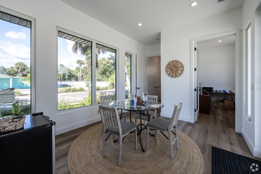 More Photos Of 1245 Canal St, New Smyrna Beach Self Storage For Lease