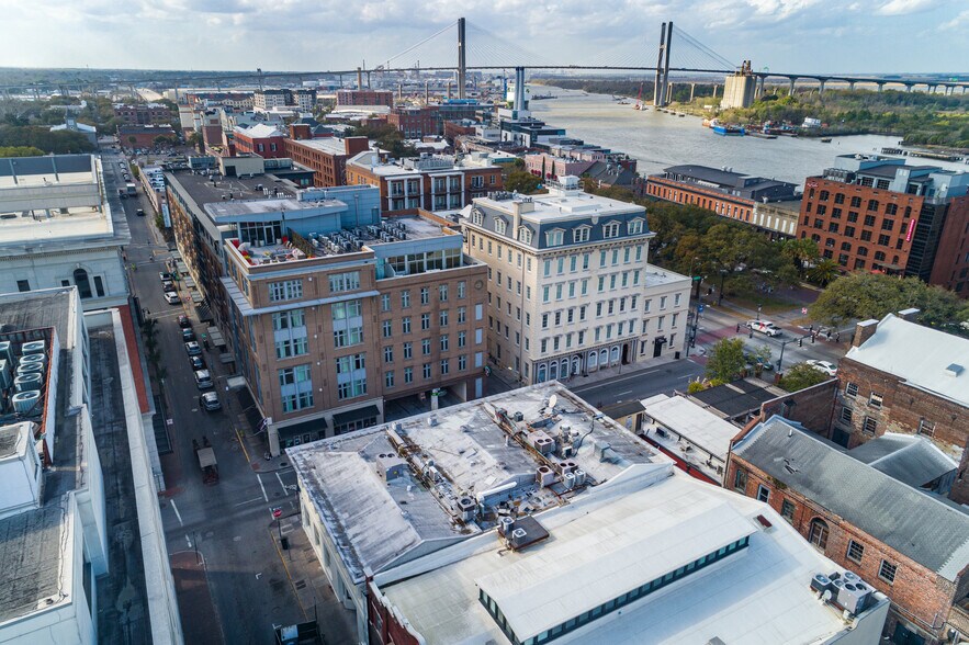 More Photos Of 10 Whitaker St, Savannah Storefront Retail Residential For Lease