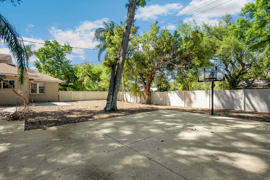 More Photos Of 38022 River Rd, Dade City Medical For Lease