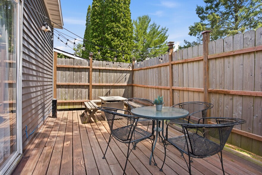 More Photos Of E13887 Highway DL, Merrimac Specialty For Sale