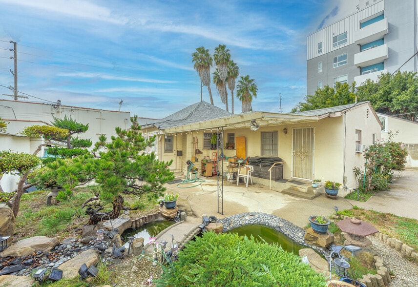 More Photos Of 1814-1820 Sawtelle Blvd, Los Angeles Flex For Sale