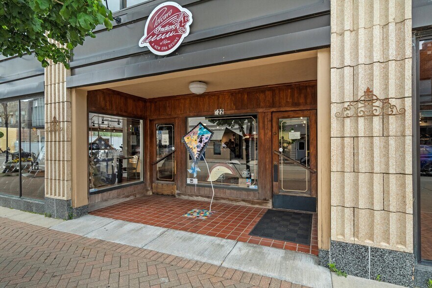 More Photos Of 522 6th St, Racine General Retail For Sale