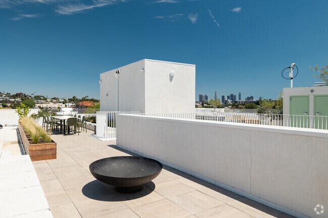 More Photos Of 636 N Juanita Ave, Los Angeles Apartments For Sale