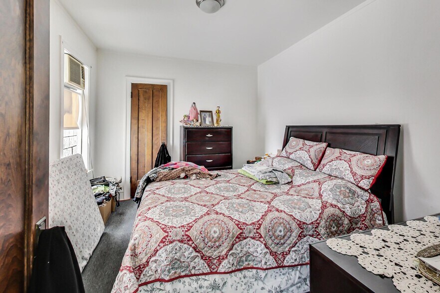 More Photos Of 5746 N Western Ave, Chicago Warehouse For Sale