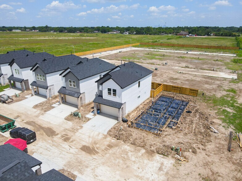 More Photos Of 6402 Pregenero Ln, Houston Land For Sale