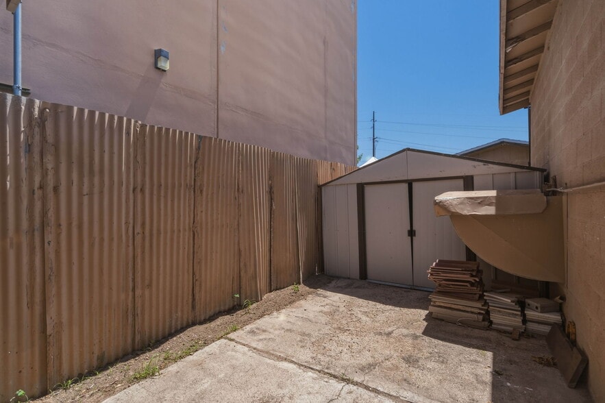 More Photos Of 3835 E Technical Dr, Tucson Warehouse For Lease