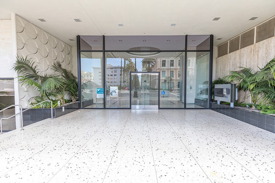 More Photos Of 9171 Wilshire Blvd, Beverly Hills Loft Creative Space For Lease