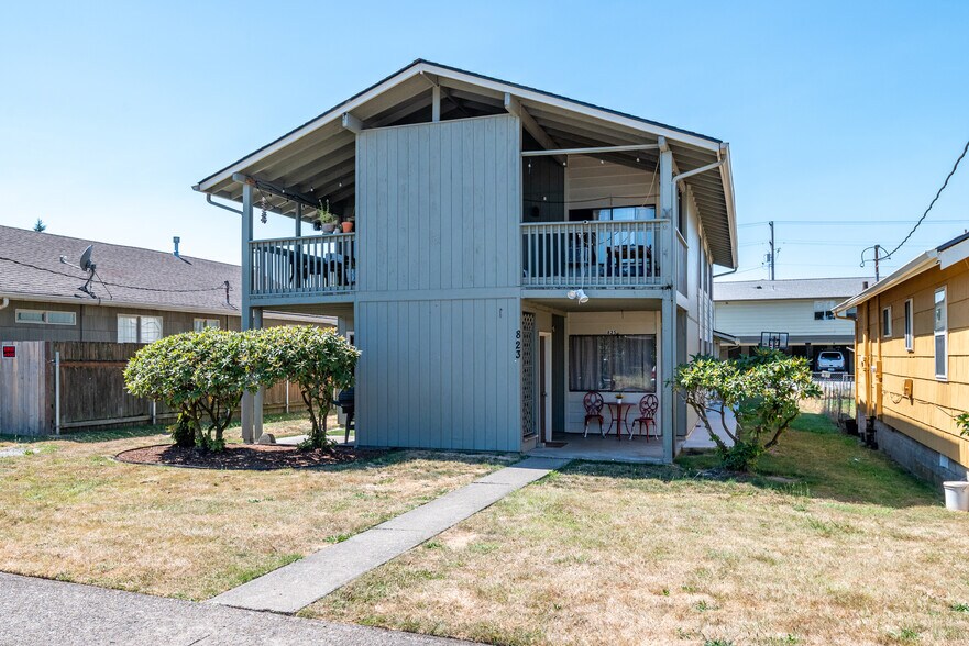 More Photos Of 823 8th Ave, Longview Multifamily For Sale