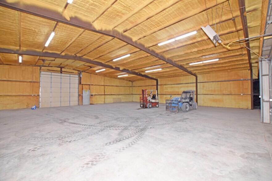 More Photos Of 305 E 57th St, Odessa Warehouse For Sale