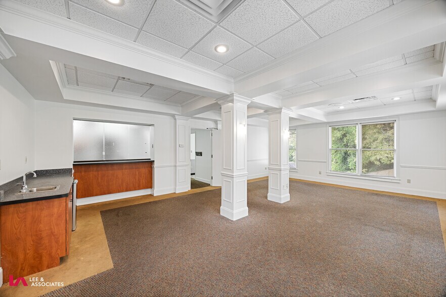 More Photos Of 1776 Old Spring House Ln, Dunwoody Medical For Lease