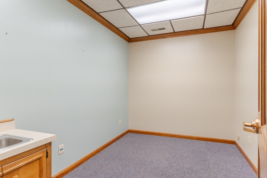 More Photos Of 2816 Veach Rd, Owensboro Medical For Sale