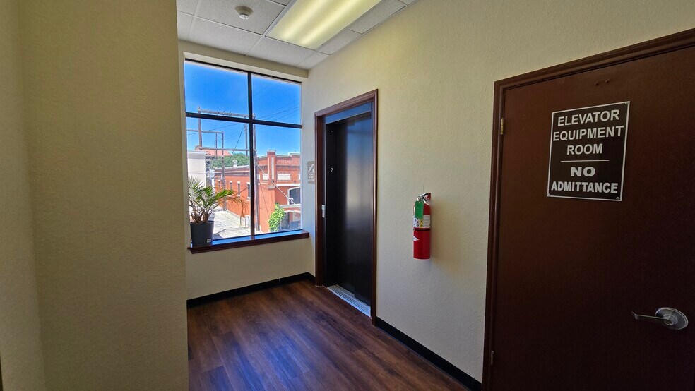 More Photos Of 1 E Central Ave, Temple Office For Lease