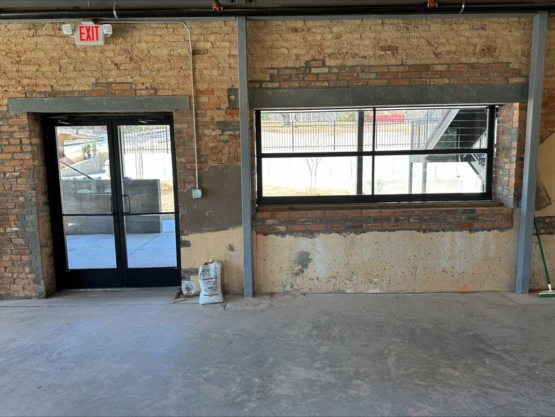 More Photos Of 597 Main St, Suwanee Storefront For Lease