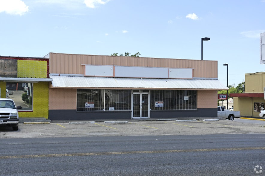 More Photos Of 208 W Rancier Ave, Killeen Storefront For Lease