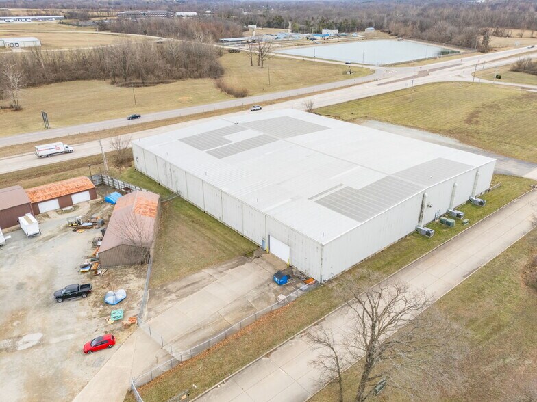 More Photos Of 1500 Dismuke Dr, Farmington Distribution For Sale