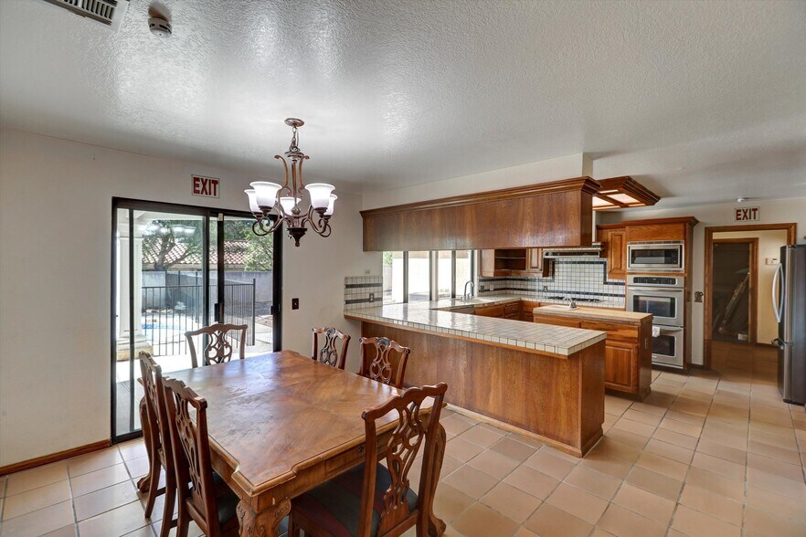 More Photos Of 784 Pomello Dr, Claremont Assisted Living For Lease