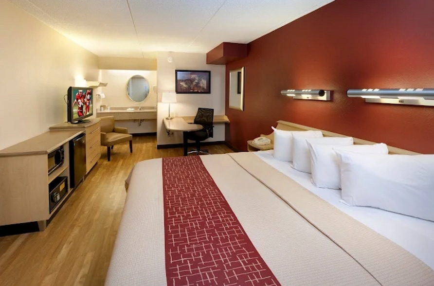 More Photos Of 26300 Dequindre Rd, Warren Hotel For Sale