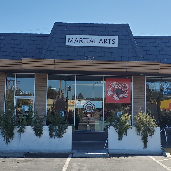 More Photos Of 2107-2193 Roosevelt Ave, Redwood City General Retail For Lease