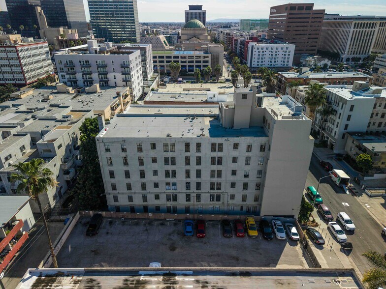 More Photos Of 512 S Hobart Blvd, Los Angeles Apartments For Sale