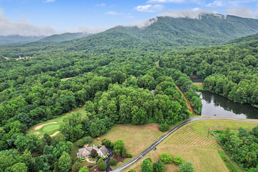 More Photos Of 390 Saddleback Knl, Nellysford Specialty For Sale