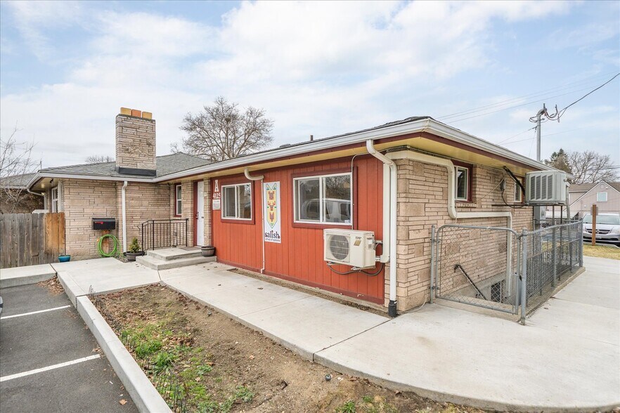 More Photos Of 4125 N Maple St, Spokane Schools For Sale