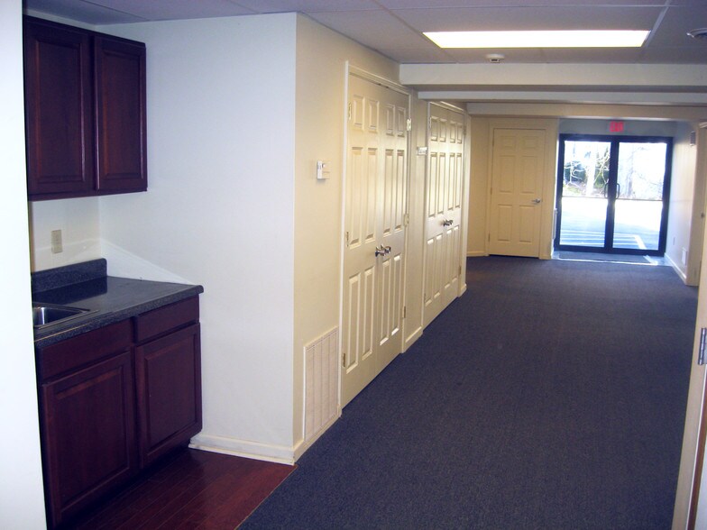 More Photos Of 1 N Bacton Hill Rd, Malvern Office For Lease