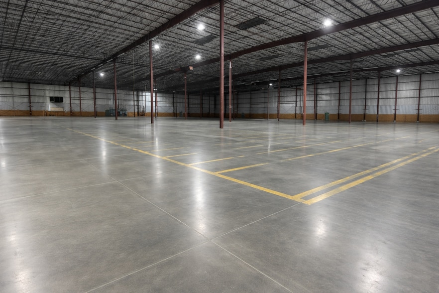 More Photos Of 7245 Henry Clay Blvd, Liverpool Distribution For Lease