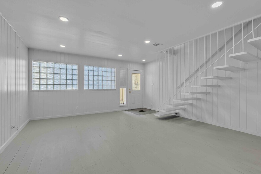 More Photos Of 5210 Woodrow Ave, Austin Land For Sale