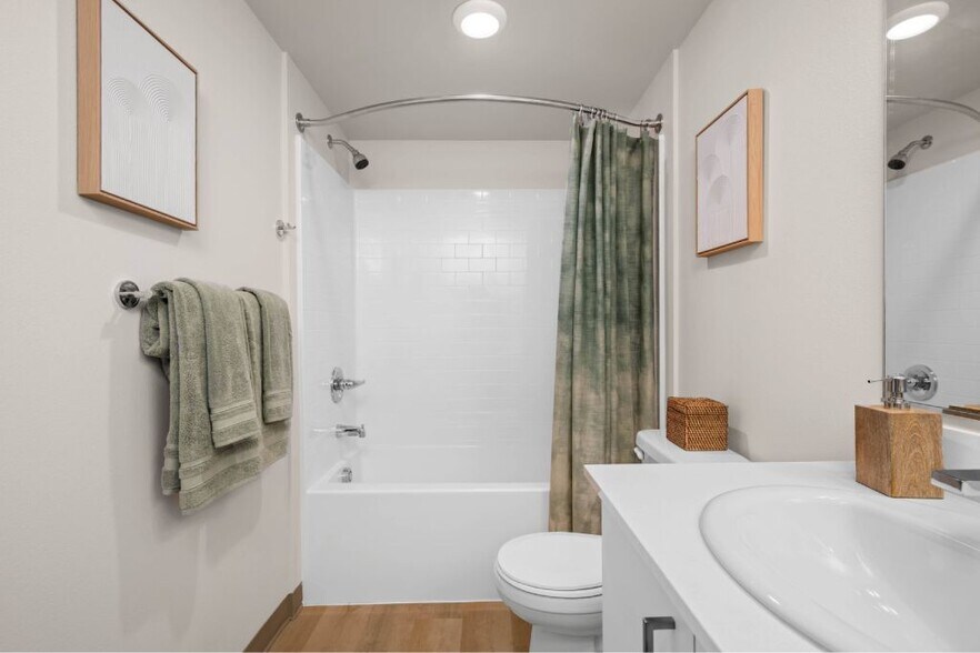 More Photos Of 200 E McCorquedale Rd, Burlington Apartments For Sale