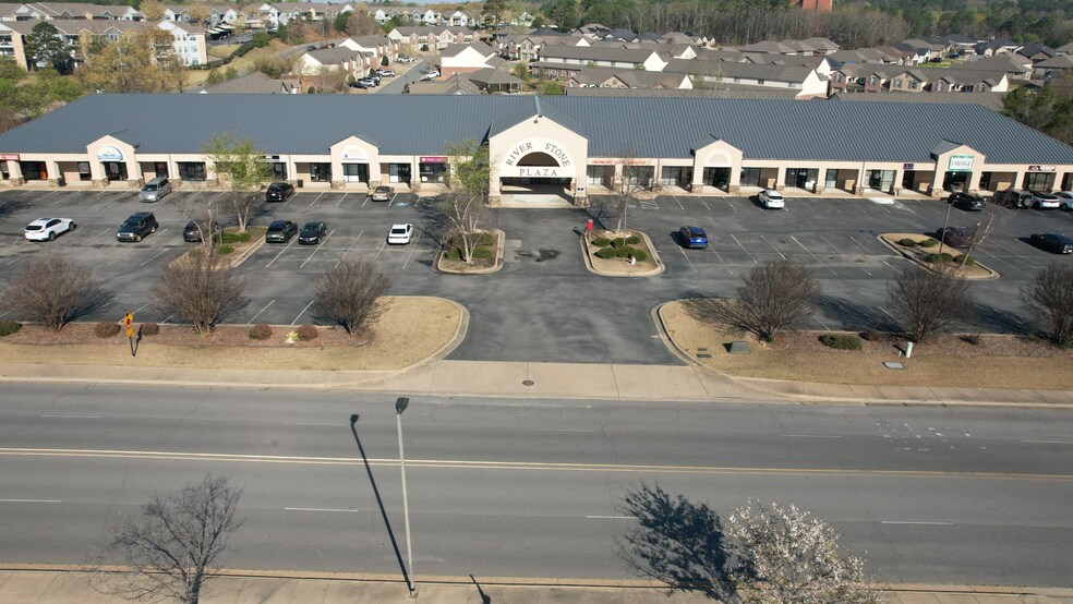 More Photos Of 2001 Club Manor Dr, Maumelle Unknown For Lease