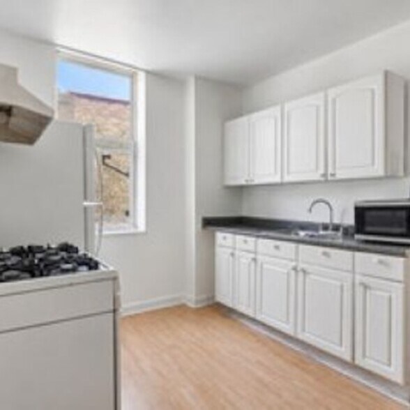 More Photos Of 2135 W Armitage Ave, Chicago Apartments For Sale