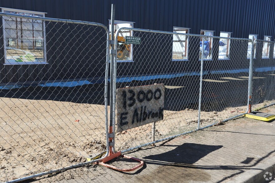 More Photos Of 13000 Albrook Dr, Denver Warehouse For Lease