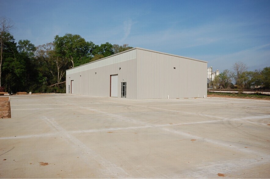 More Photos Of 26515 Border St, Spring Unknown For Lease