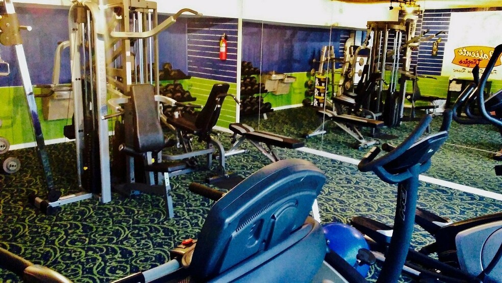 More Photos Of 411 E Palm Canyon Dr, Palm Springs Hotel For Sale