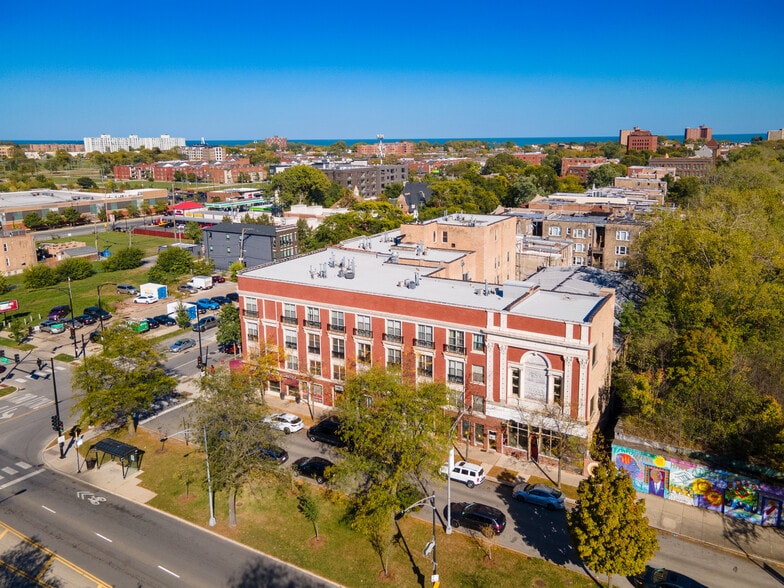 More Photos Of 401-417 E Oakwood Blvd, Chicago Apartments For Sale