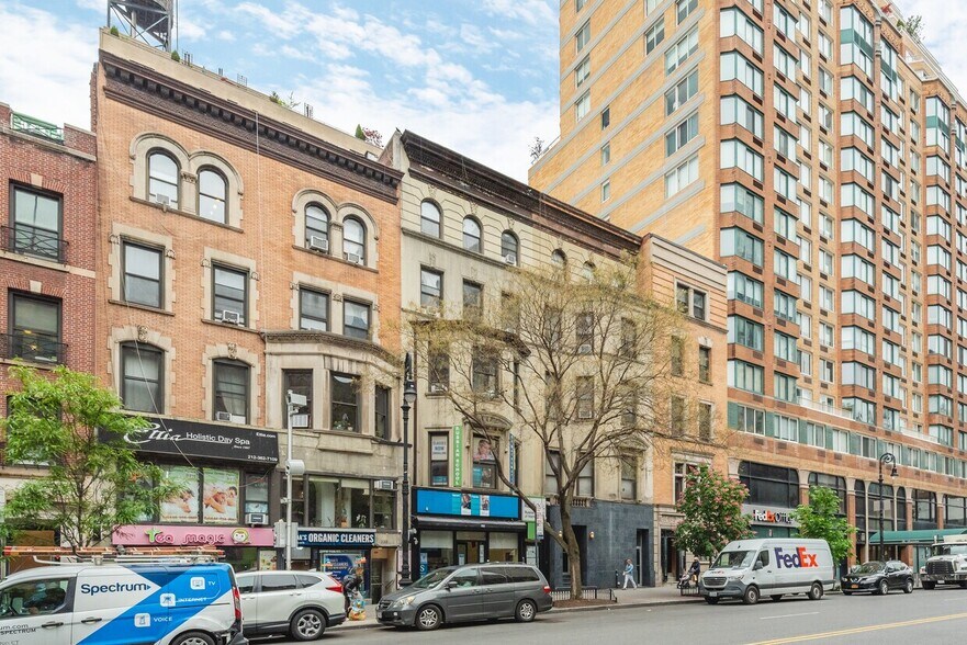 More Photos Of 237 W 72nd St, New York Apartments For Sale