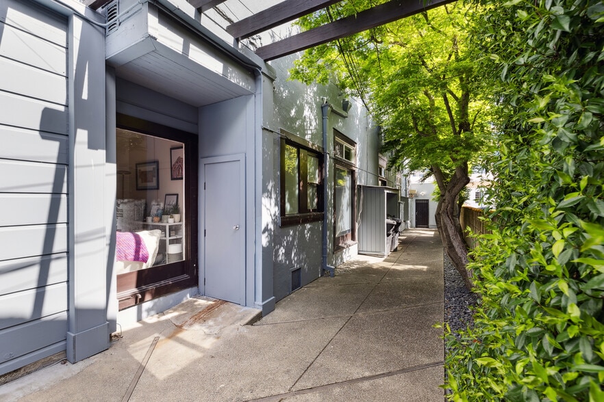 More Photos Of 251 Park Rd, Burlingame Loft Creative Space For Lease