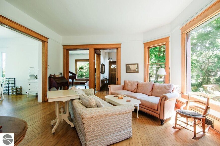 More Photos Of 2287 S Main St, Central Lake Hospitality For Sale