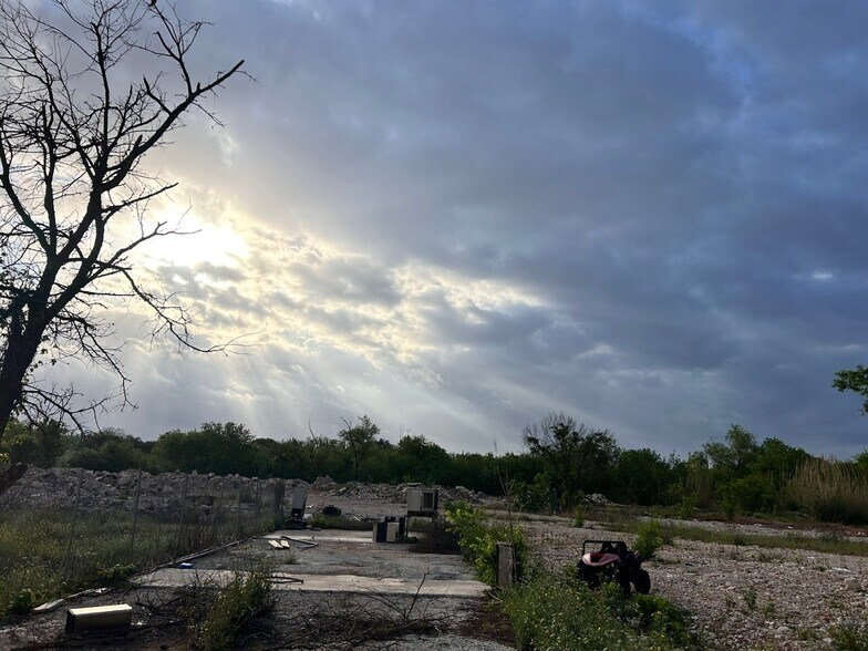 More Photos Of 10412 Highway FM 812, Del Valle Land For Sale